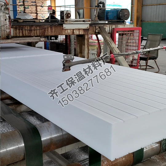 擠塑板和巖棉板哪個保溫效果好？